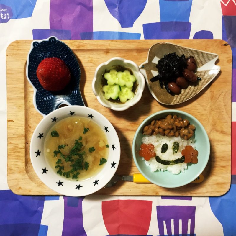 鍋のこどもごはん